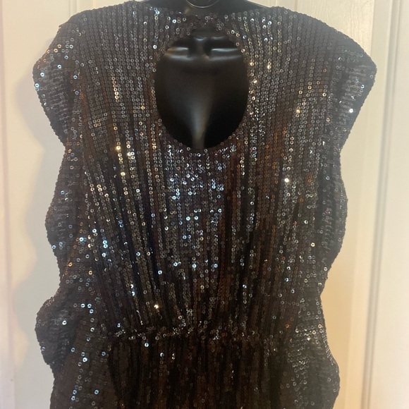 “FREE PEOPLE” Sequin Flutter Top - Picture 10 of 14